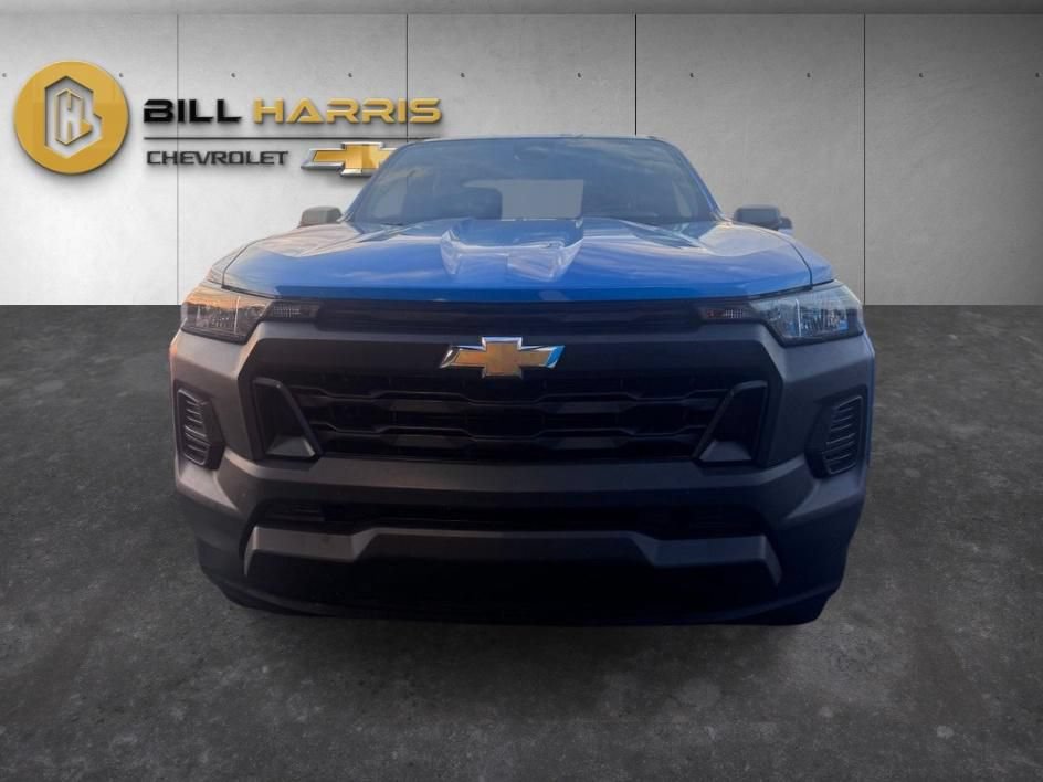 Used 2023 Chevrolet Colorado W/T AWD/4WD image 2