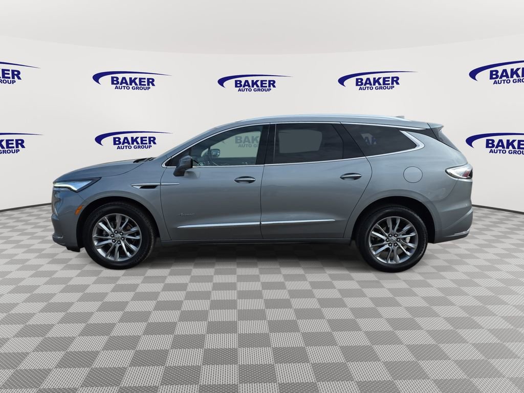 Used 2023 Buick Enclave Avenir w/ Avenir Technology Package image 8