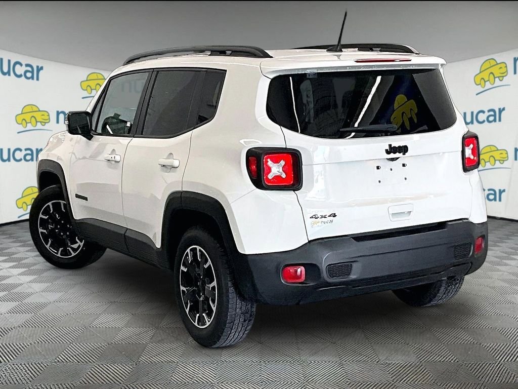 Used 2023 Jeep Renegade Latitude AWD/4WD image 4