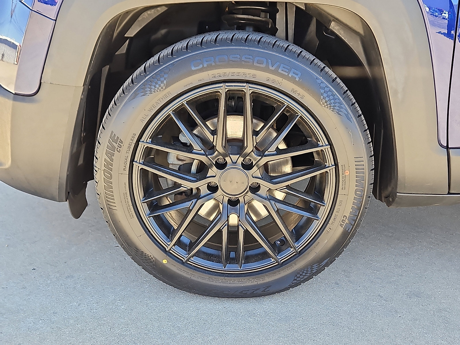 Used 2018 Jeep Renegade Latitude w/ UConnect 8.4 Nav Group image 5