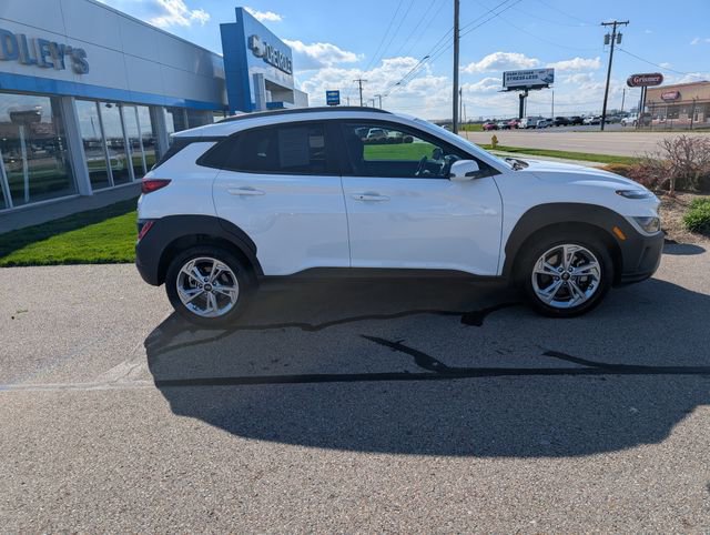 Used 2023 Hyundai Kona SEL w/ Cargo Package AWD/4WD image 2
