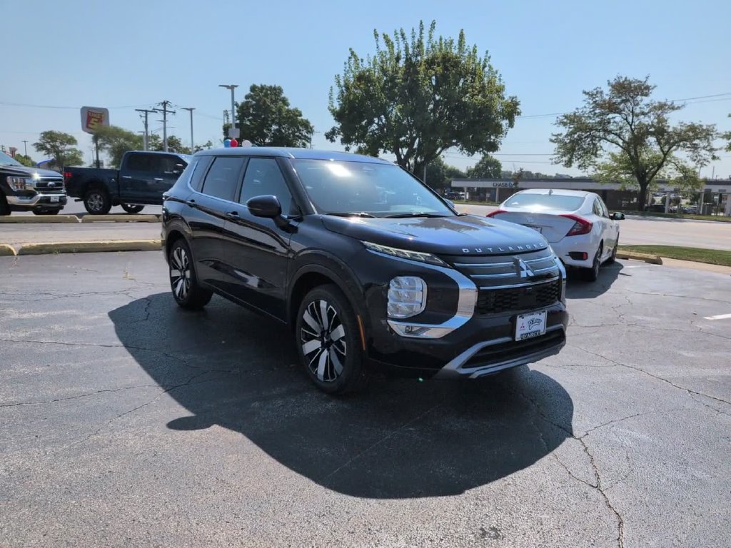 New 2026 Mitsubishi Outlander SE AWD/4WD image 3