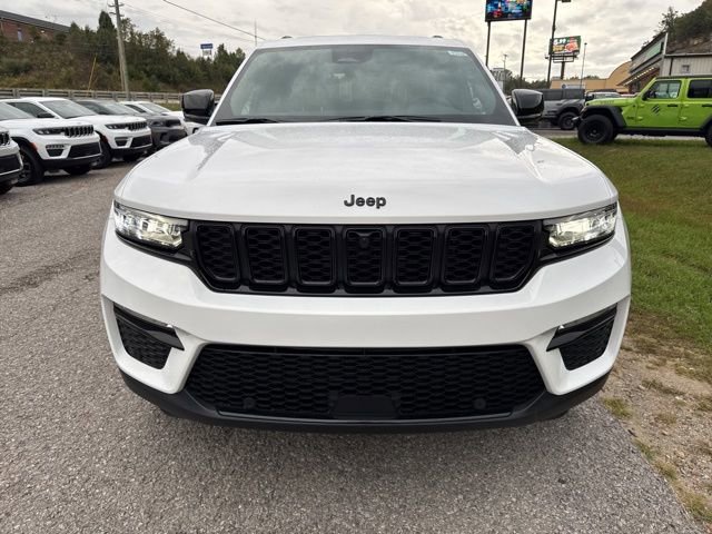 New 2025 Jeep Grand Cherokee Limited w/ Luxury Tech Group II AWD/4WD image 8