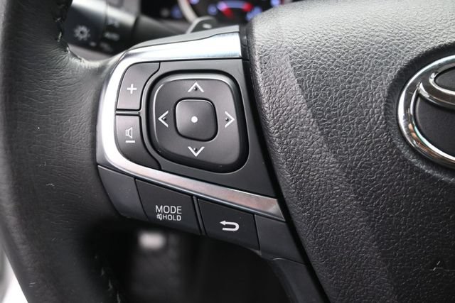 Used 2017 Toyota Camry SE FWD image 6