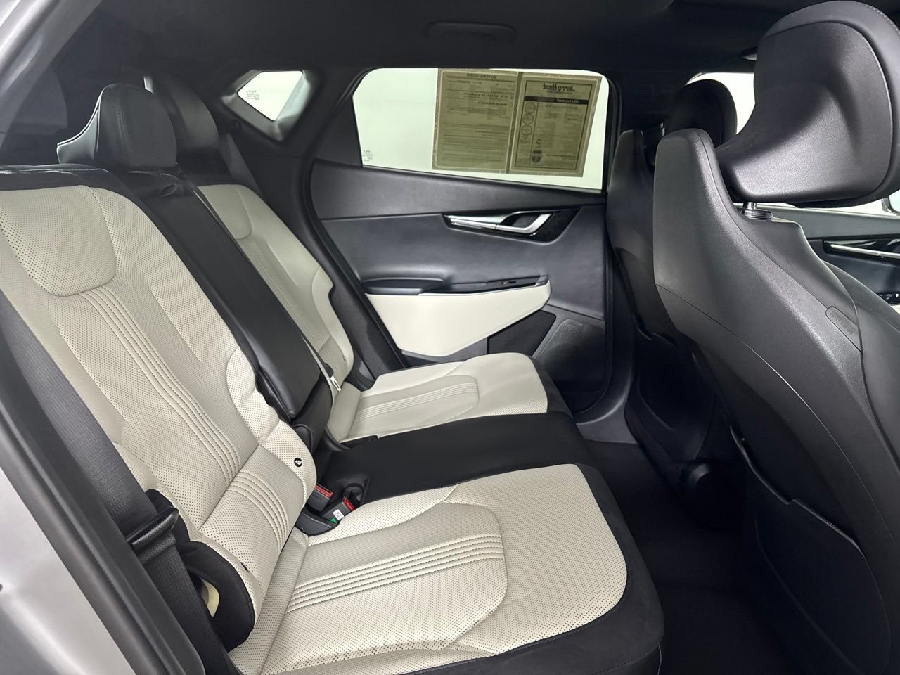 Used 2024 Kia EV6 GT-Line w/ GT-Line White Seat Package RWD image 26