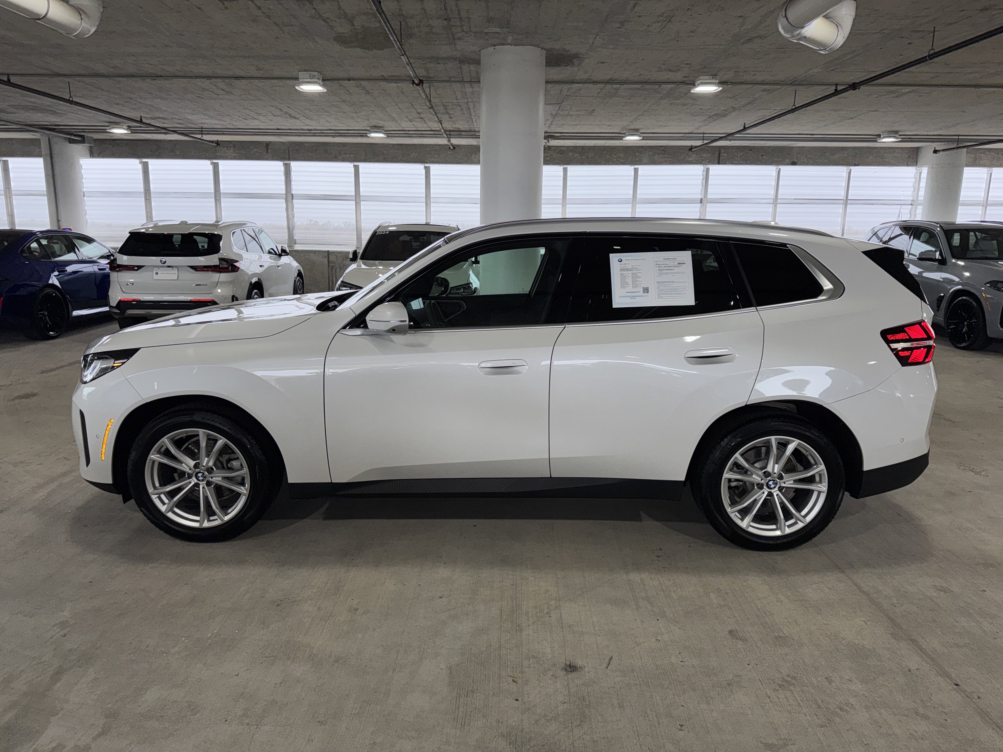 Used 2025 BMW X3 xDrive30i AWD/4WD image 5