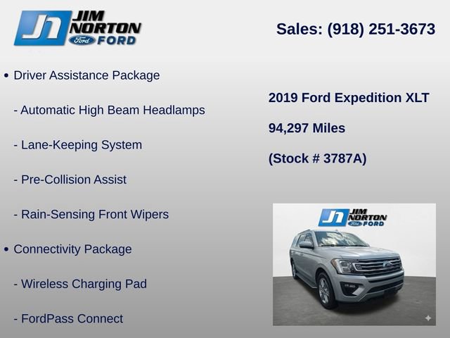 Used 2019 Ford Expedition XLT w/ Equipment Group 202A AWD/4WD image 16