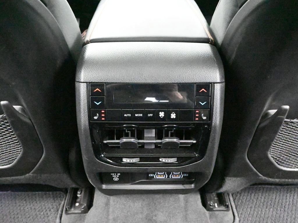 Used 2021 Jeep Grand Cherokee L Summit w/ Luxury Tech Group V image 46