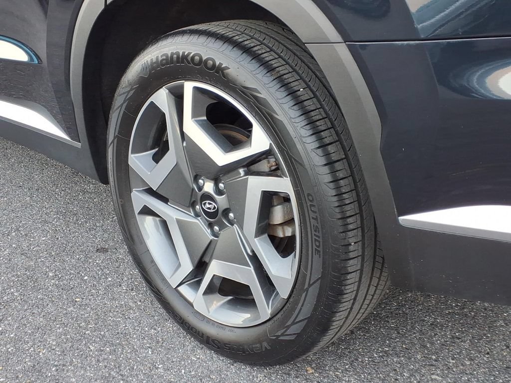 Used 2024 Hyundai Palisade Limited FWD image 11