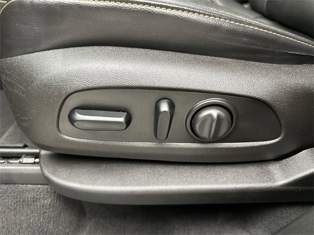 Used 2018 Chevrolet Traverse LT image 12