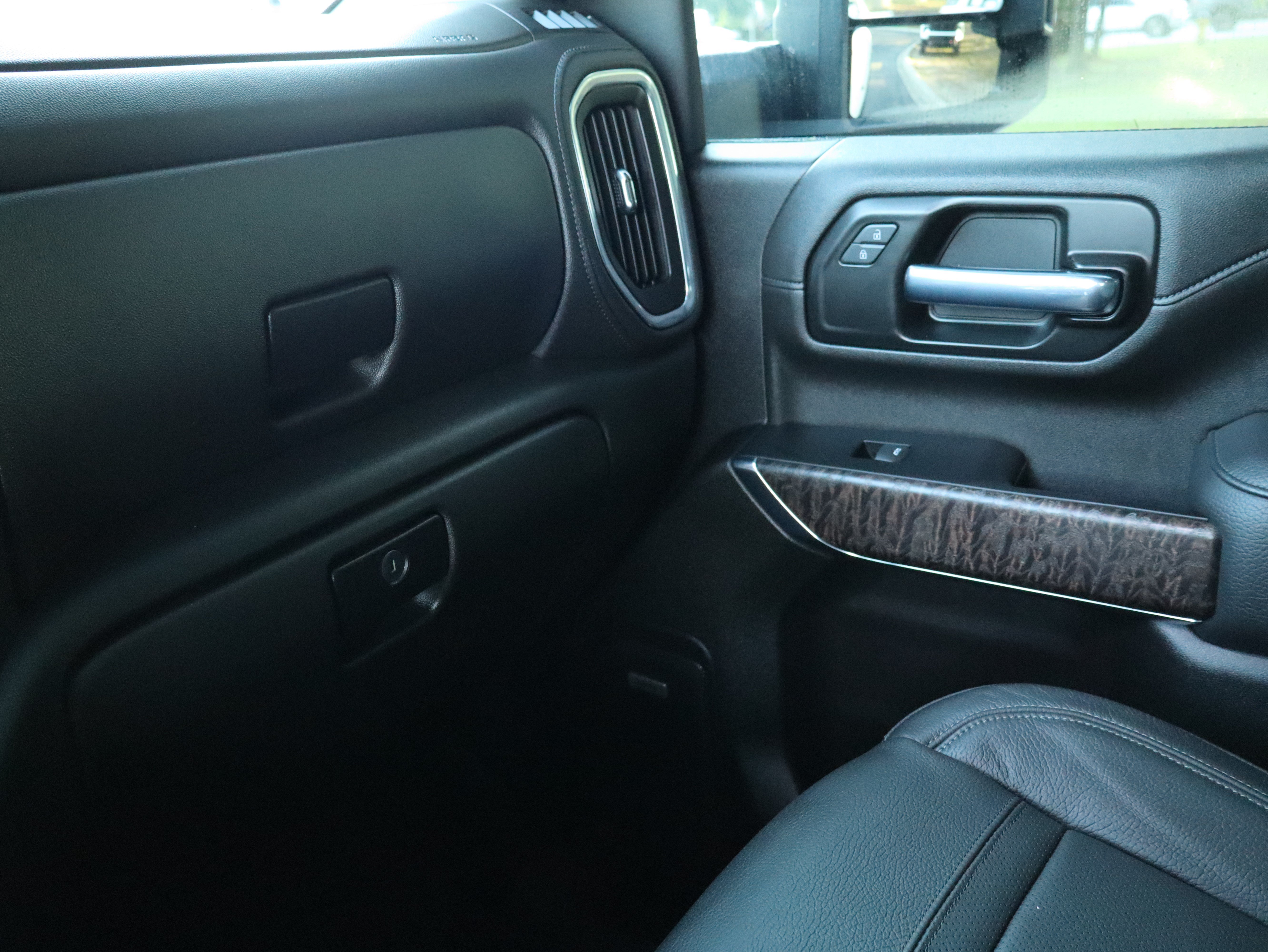 Used 2022 GMC Sierra 3500 Denali AWD/4WD image 95