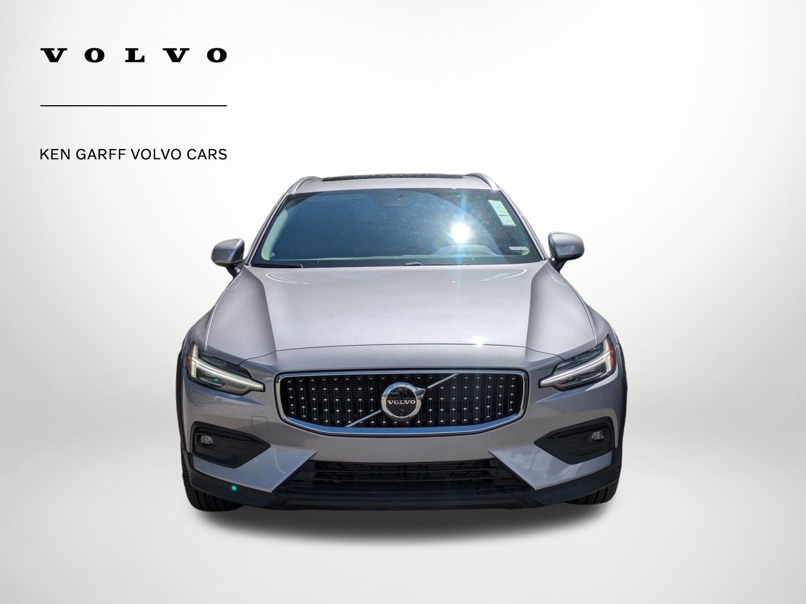 New 2026 Volvo V60 B5 Cross Country Plus w/ Climate Package AWD/4WD image 9