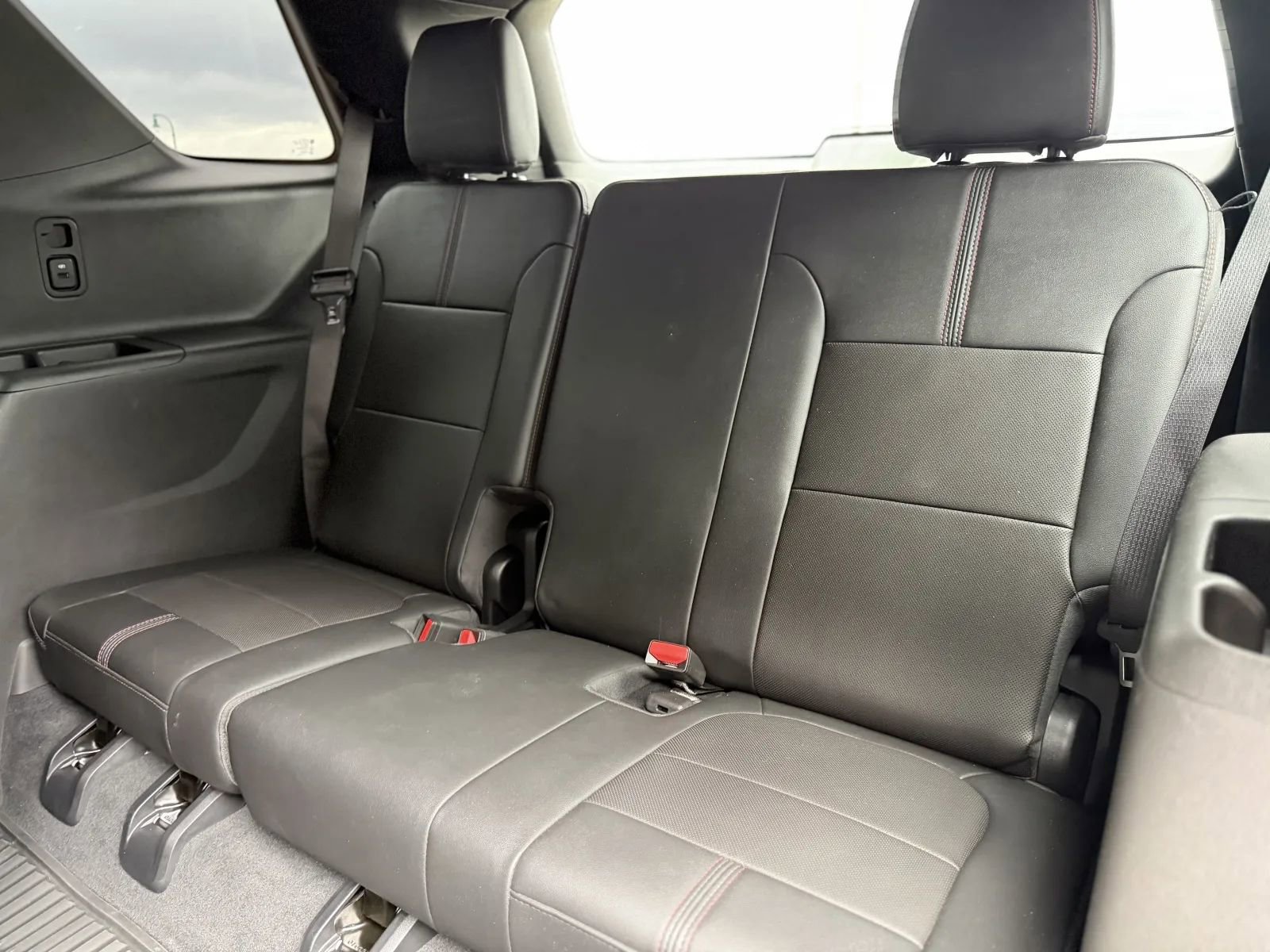 Used 2024 Chevrolet Traverse RS image 54