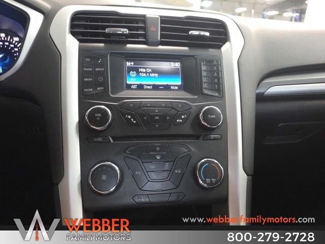 Used 2016 Ford Fusion SE w/ SE Cold Weather Package image 20