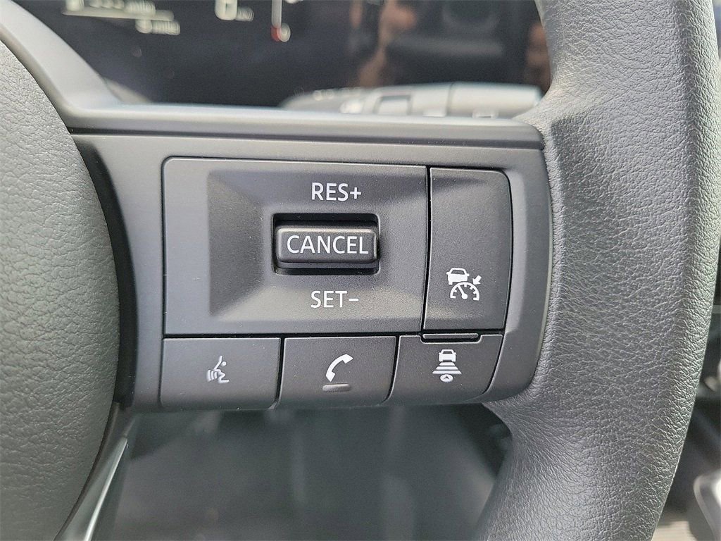 New 2025 Nissan Kicks S image 6