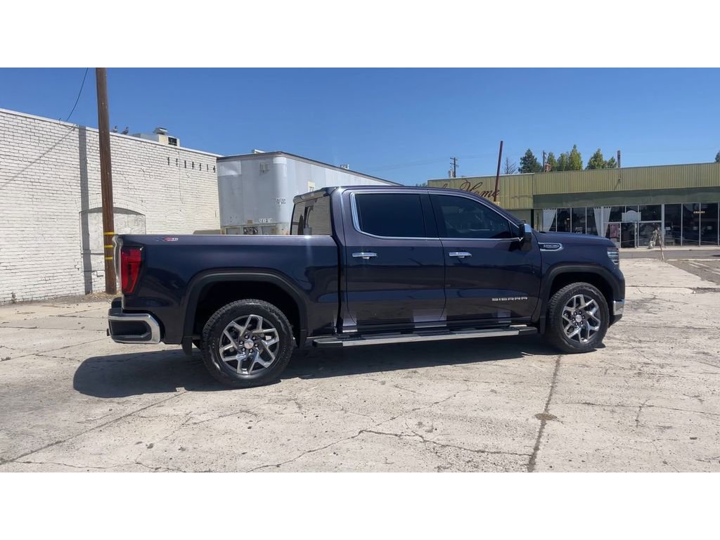 Used 2023 GMC Sierra 1500 SLT w/ SLT Premium Package AWD/4WD image 3