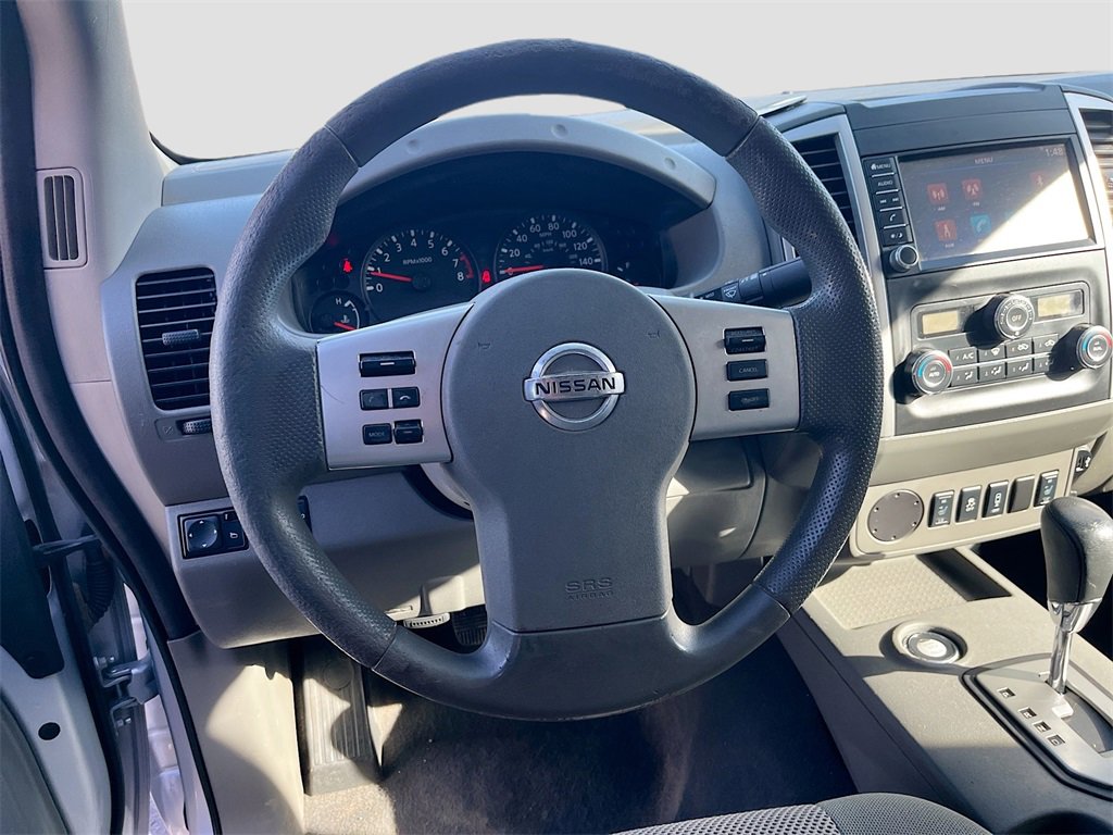 Used 2020 Nissan Frontier SV image 11