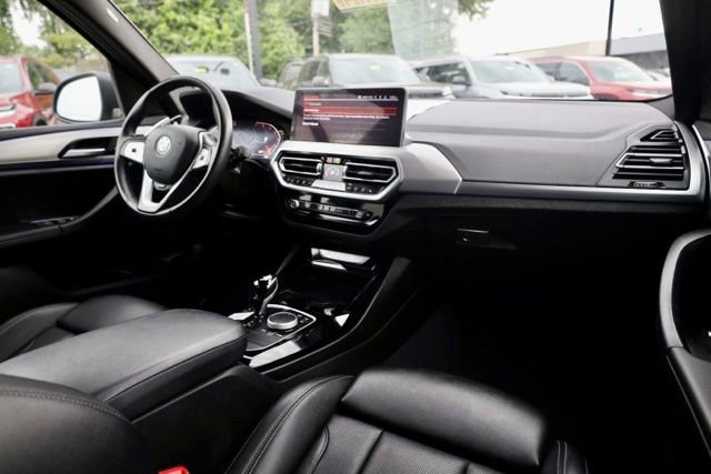 Used 2024 BMW X3 sDrive30i w/ Premium Package RWD image 39