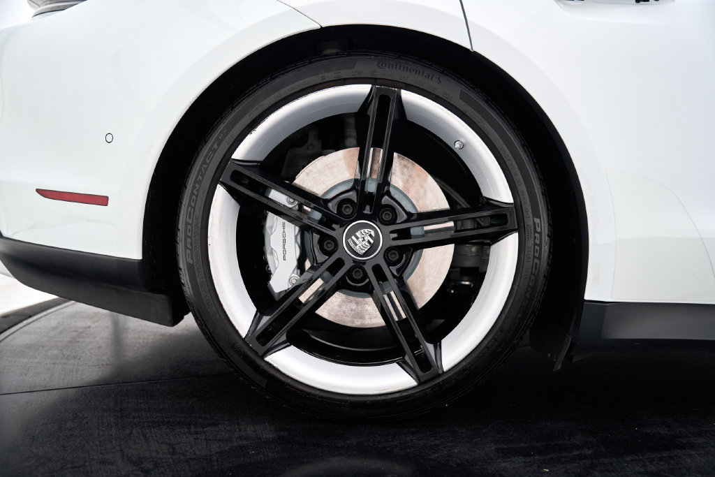 Used 2020 Porsche Taycan Turbo AWD/4WD image 29