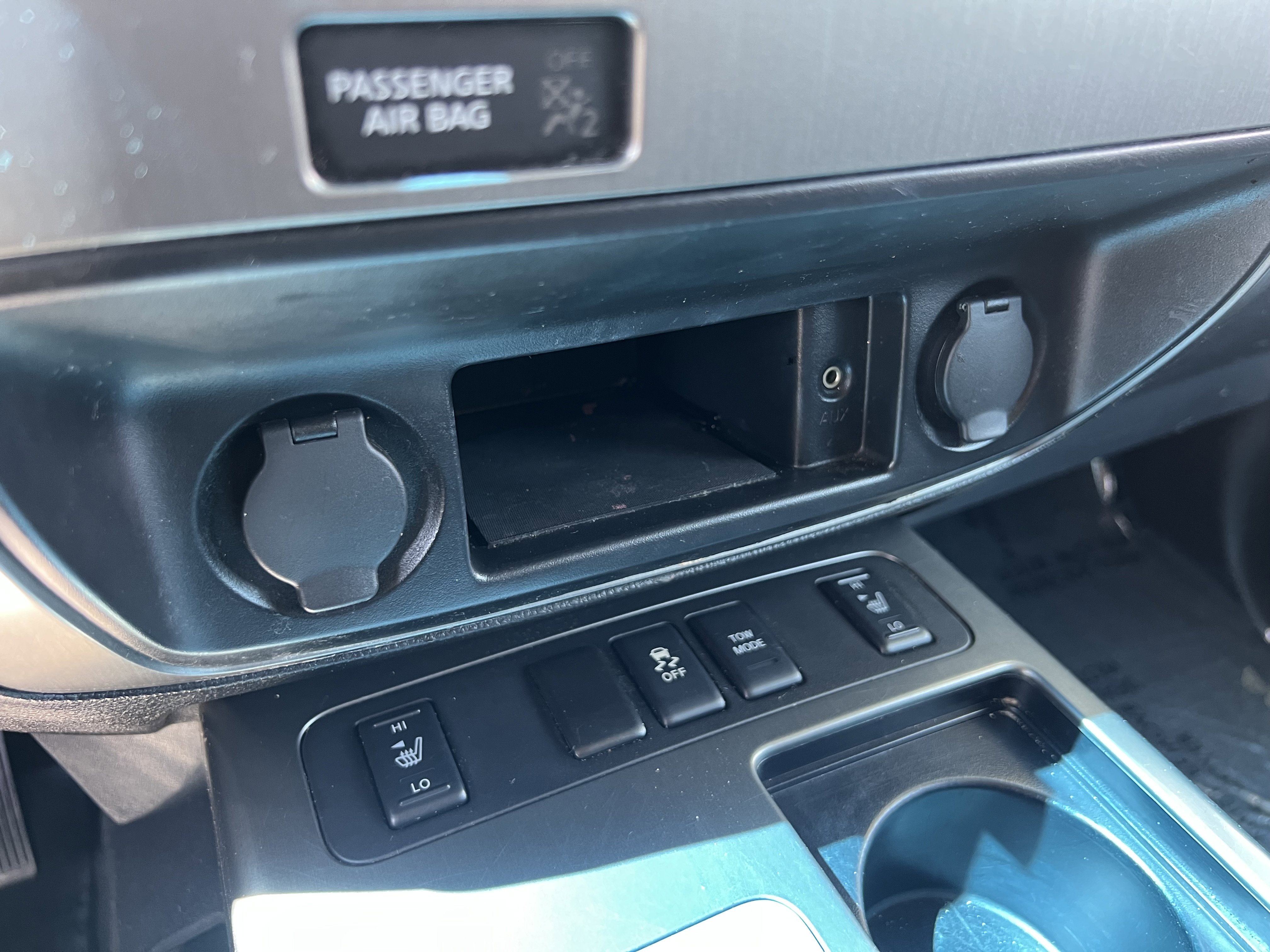 Used 2012 Nissan Armada SL RWD image 24