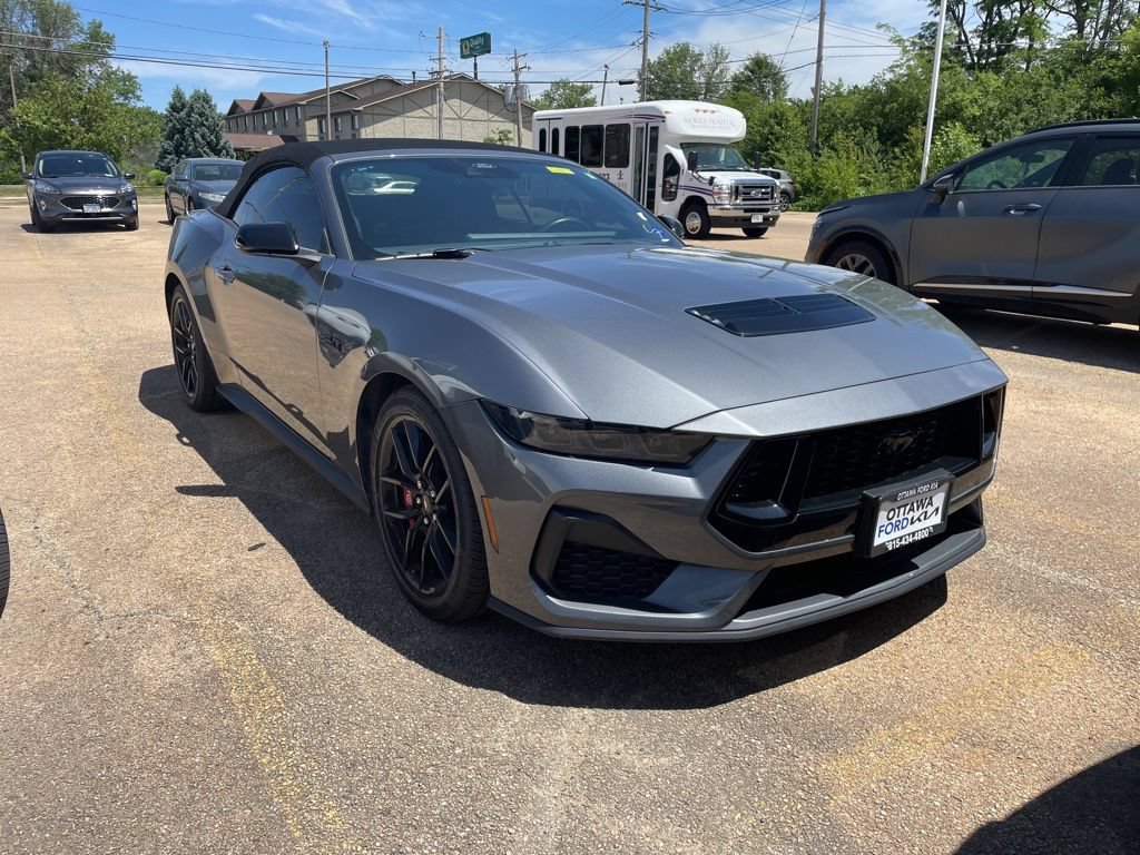 Certified 2025 Ford Mustang GT Premium RWD image 1