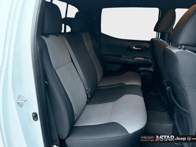 Used 2021 Toyota Tacoma TRD Off-Road w/ Technology Package image 21