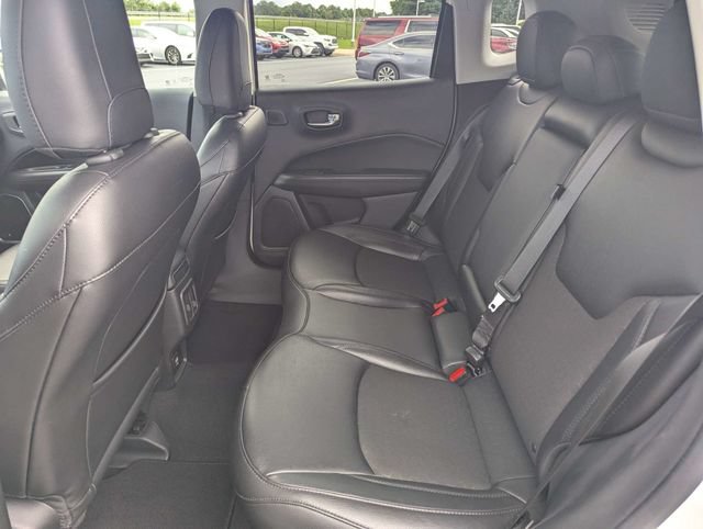 Used 2021 Jeep Compass Latitude w/ Sun and Sound Group AWD/4WD image 8
