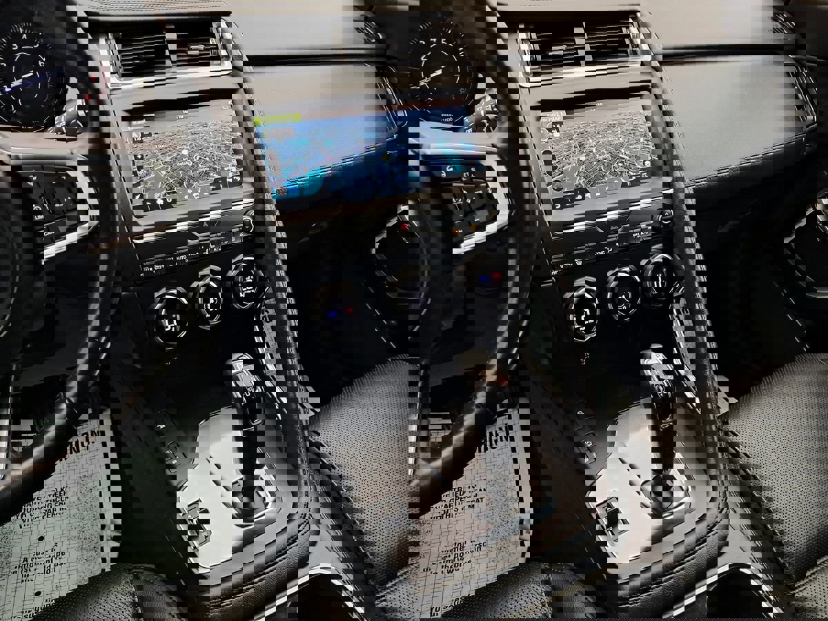 Used 2020 Jaguar E-PACE SE AWD/4WD image 18