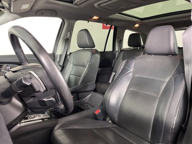 Used 2016 Honda Pilot Elite image 4
