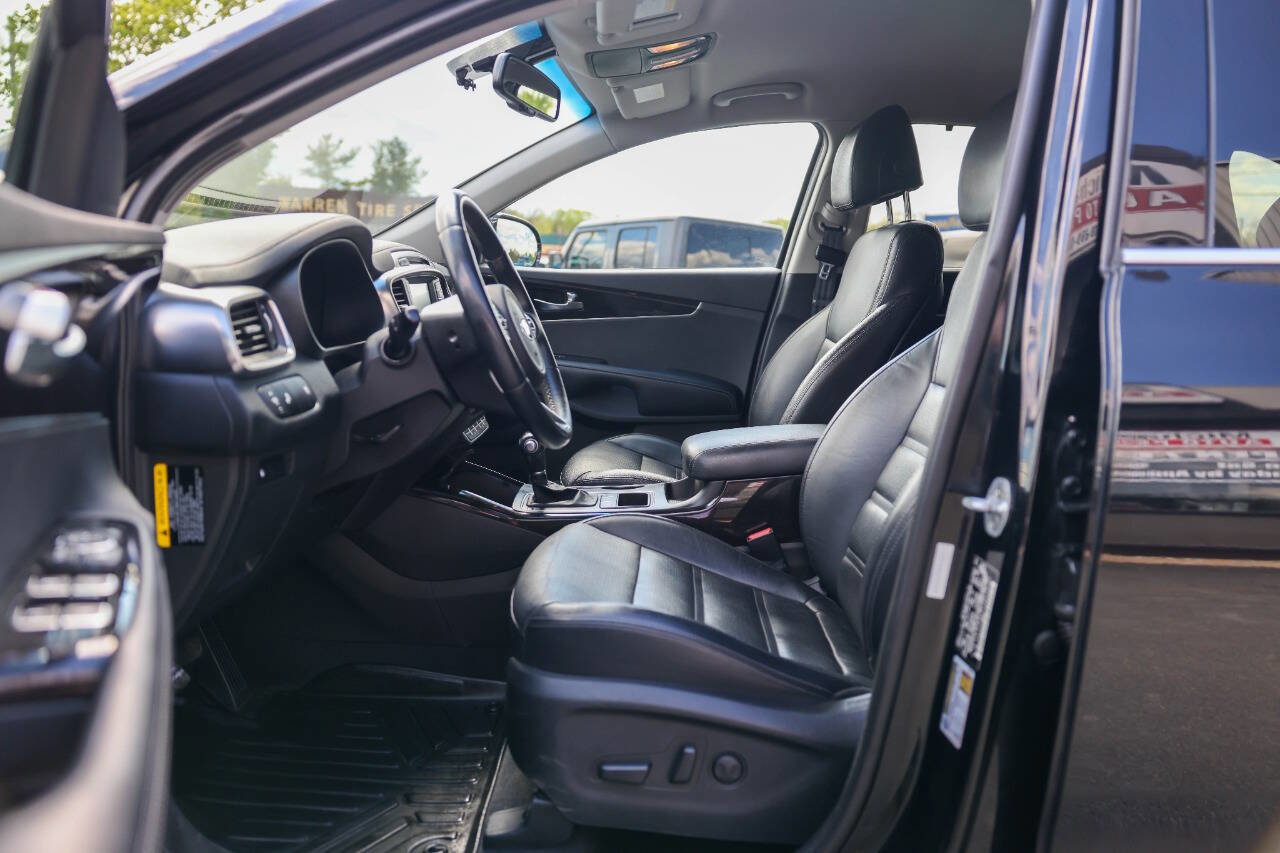 Used 2017 Kia Sorento EX AWD/4WD image 17