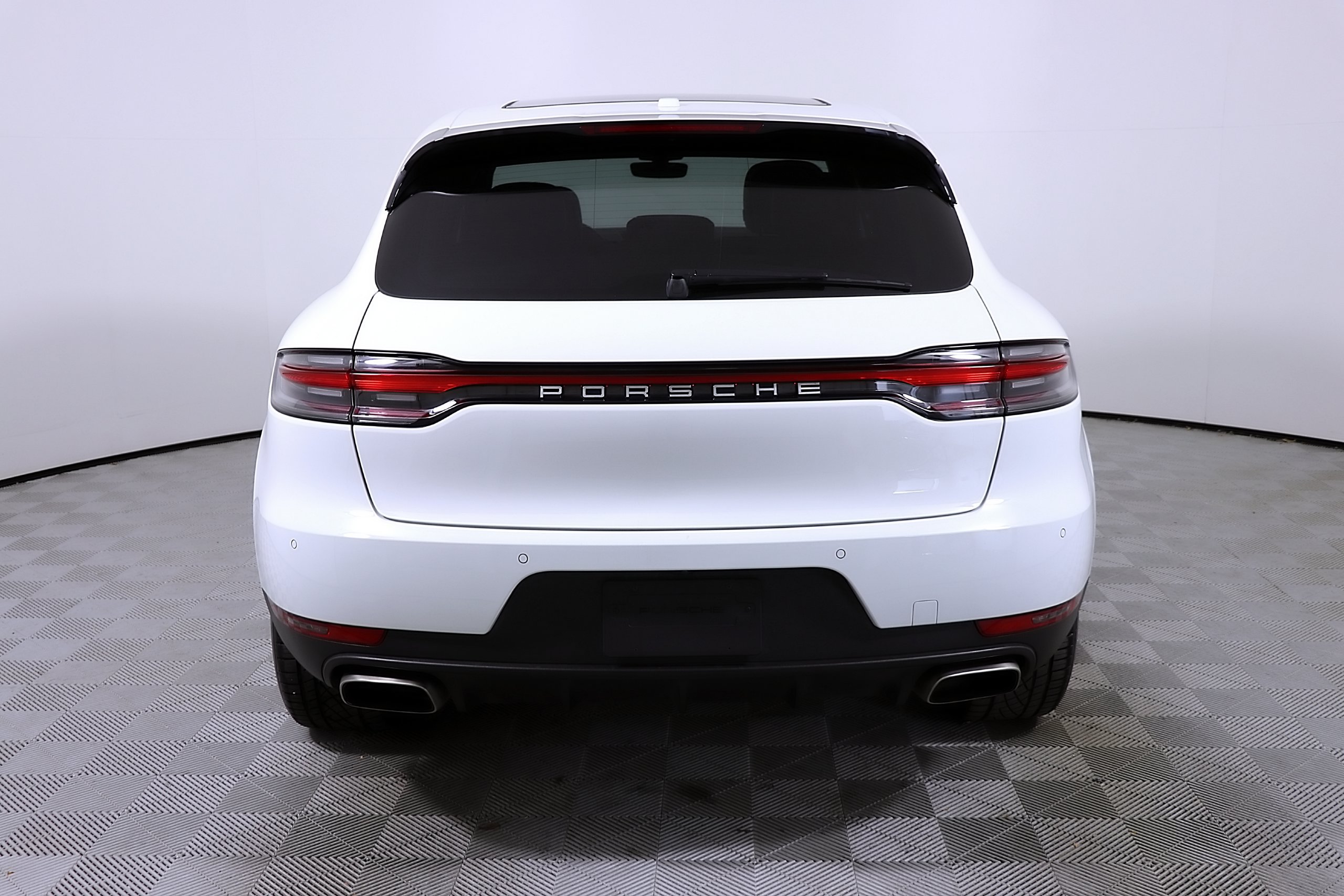 Used 2021 Porsche Macan AWD/4WD image 8