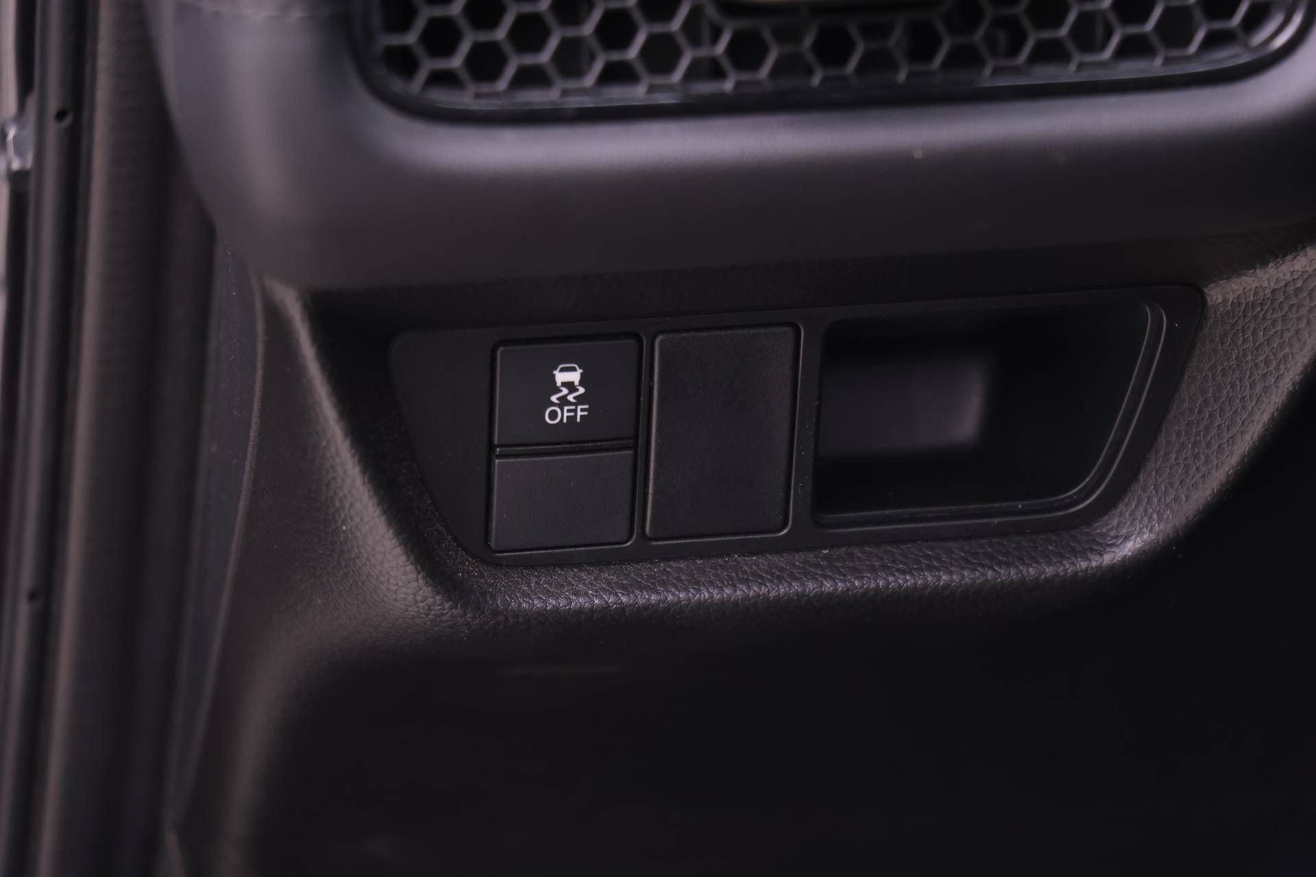 Certified 2023 Honda HR-V LX image 16