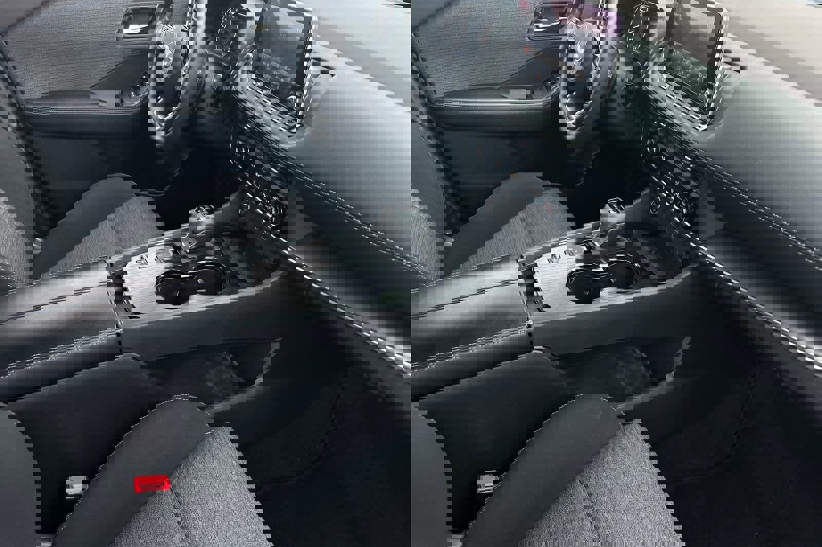 Used 2023 Nissan Rogue SV image 17