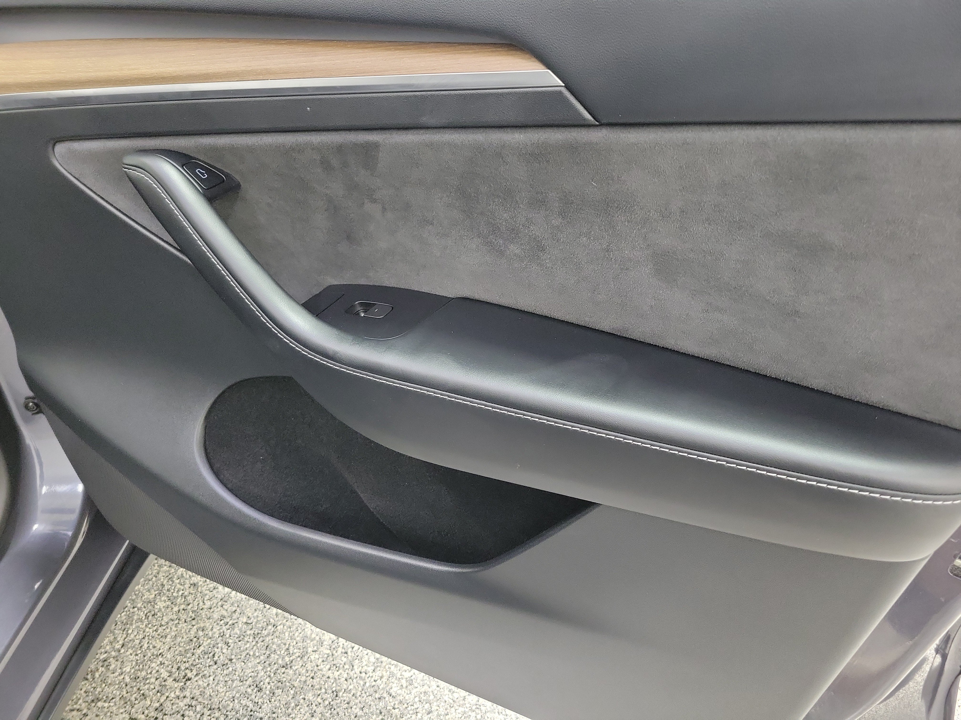 Used 2023 Tesla Model Y Long Range AWD/4WD image 28