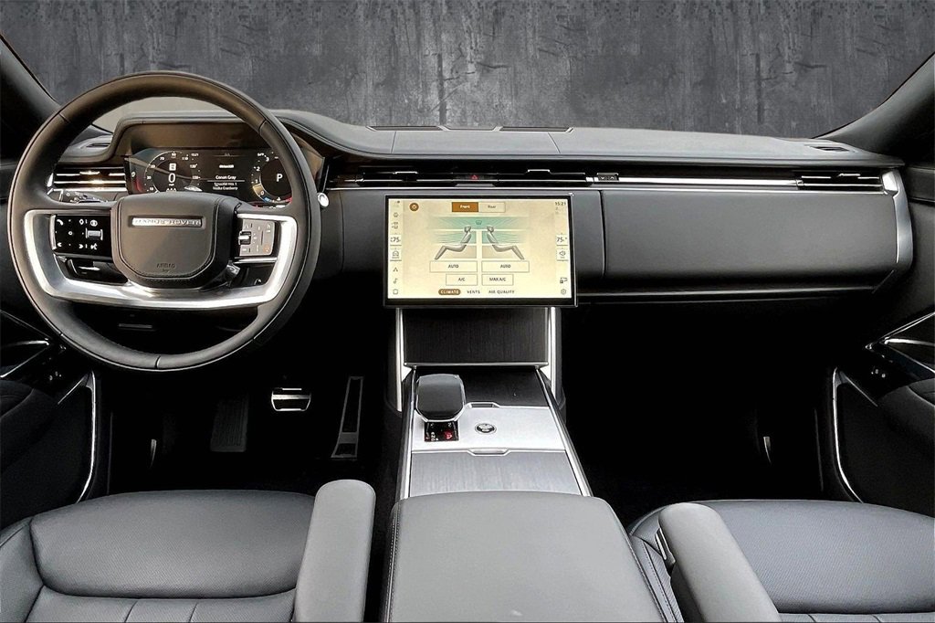 New 2025 Land Rover Range Rover SE image 5