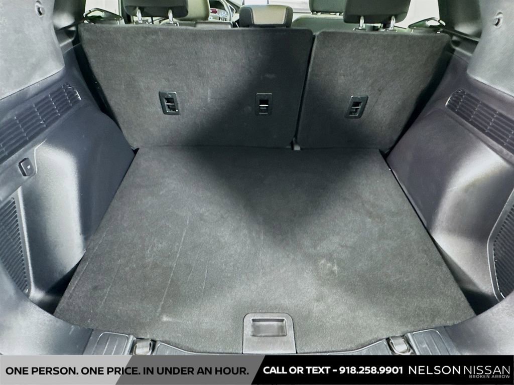 Used 2022 Ford Escape SE w/ SE Sport Appearance Package image 26