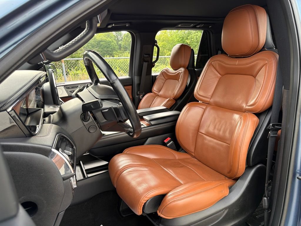 Used 2019 Lincoln Navigator L 4WD Reserve w/ Cargo Package image 25
