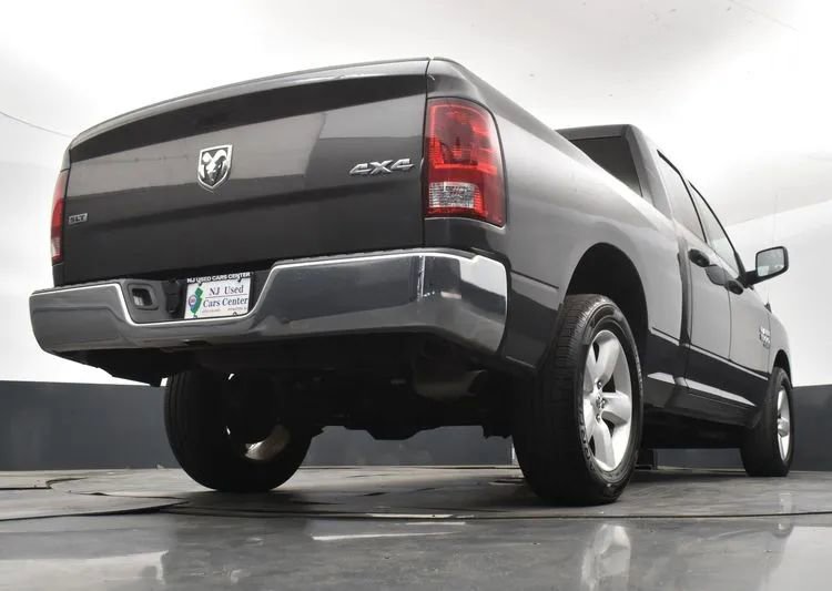 Used 2024 RAM 1500 Classic SLT AWD/4WD image 13
