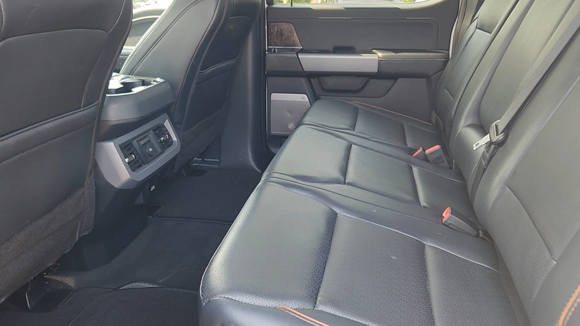 Certified 2025 Ford F250 Lariat AWD/4WD image 32