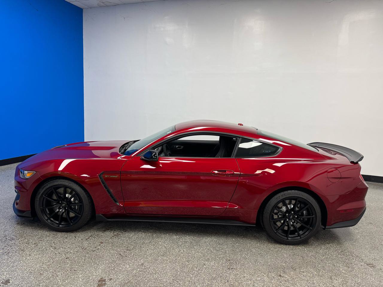 Used 2017 Ford Mustang Shelby GT350 w/ Electronics Package RWD image 32