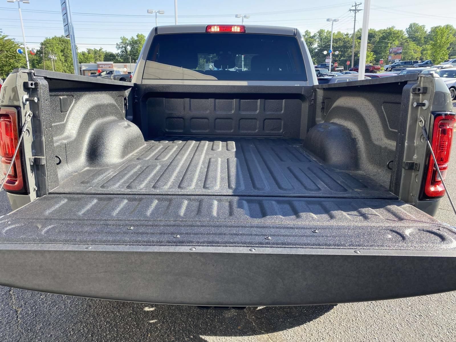 New 2026 RAM 2500 Big Horn AWD/4WD image 9