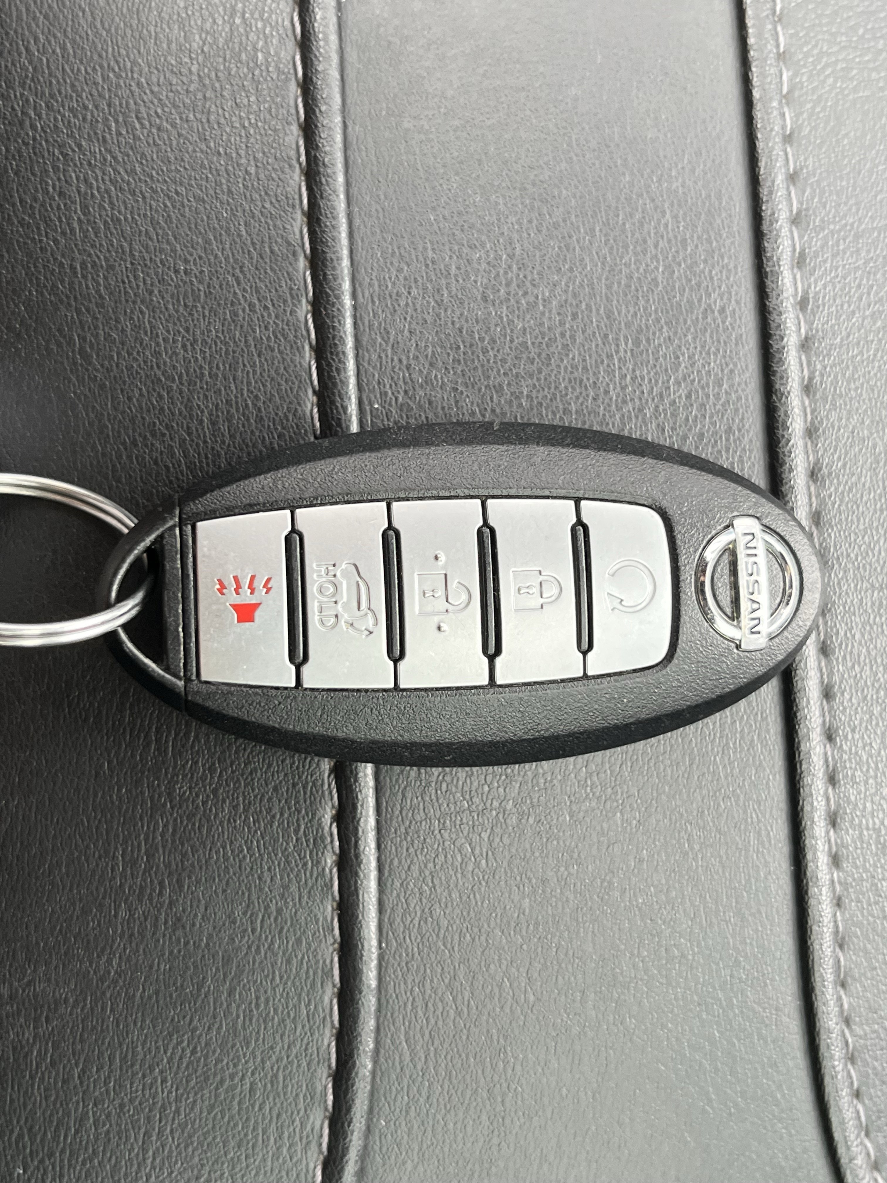 Used 2017 Nissan Rogue SV w/ Sun & Sound Touring Package image 32