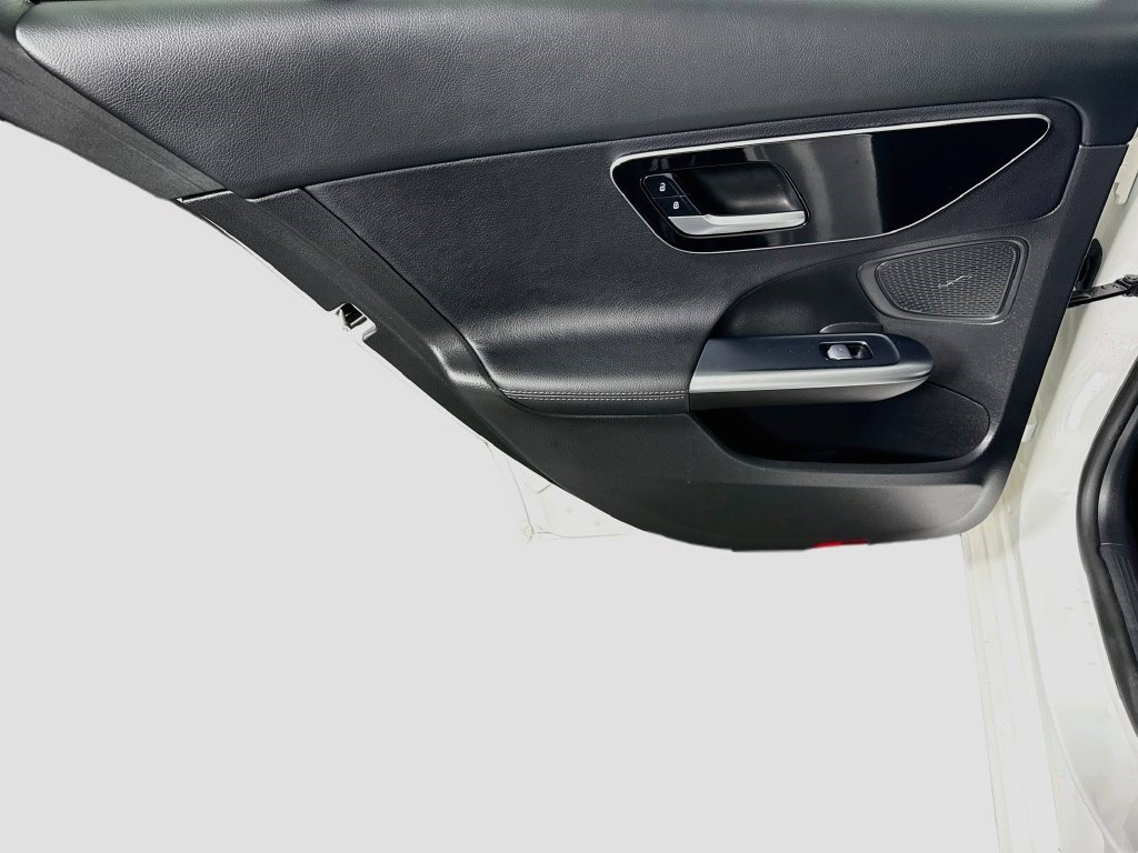 Used 2023 Mercedes-Benz C 300 Sedan image 25