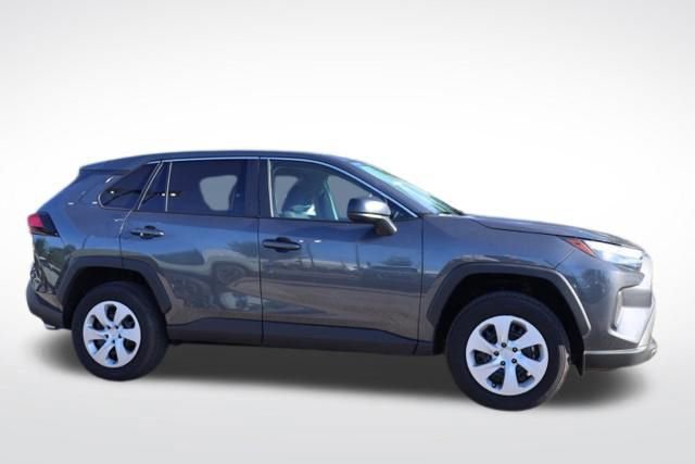Used 2024 Toyota RAV4 LE image 8