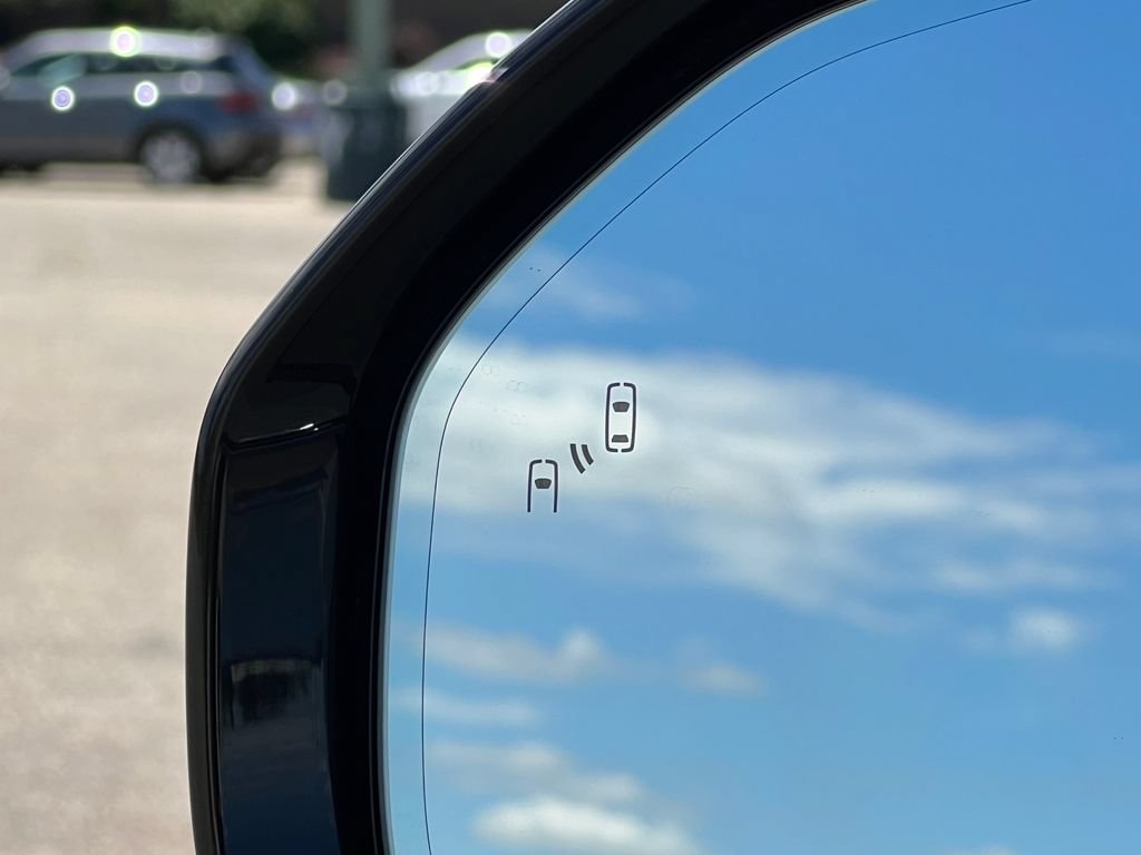 Used 2022 Rivian R1T Launch Edition AWD/4WD image 35