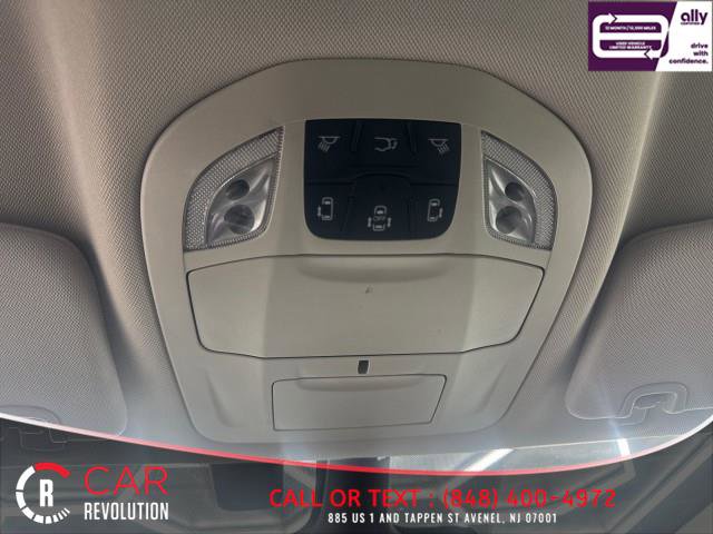 Used 2021 Chrysler Pacifica Touring-L image 28