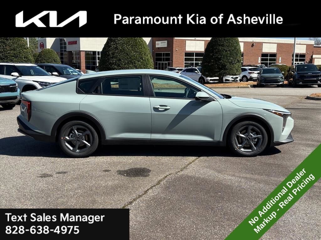 New 2026 Kia K4 FWD image 7