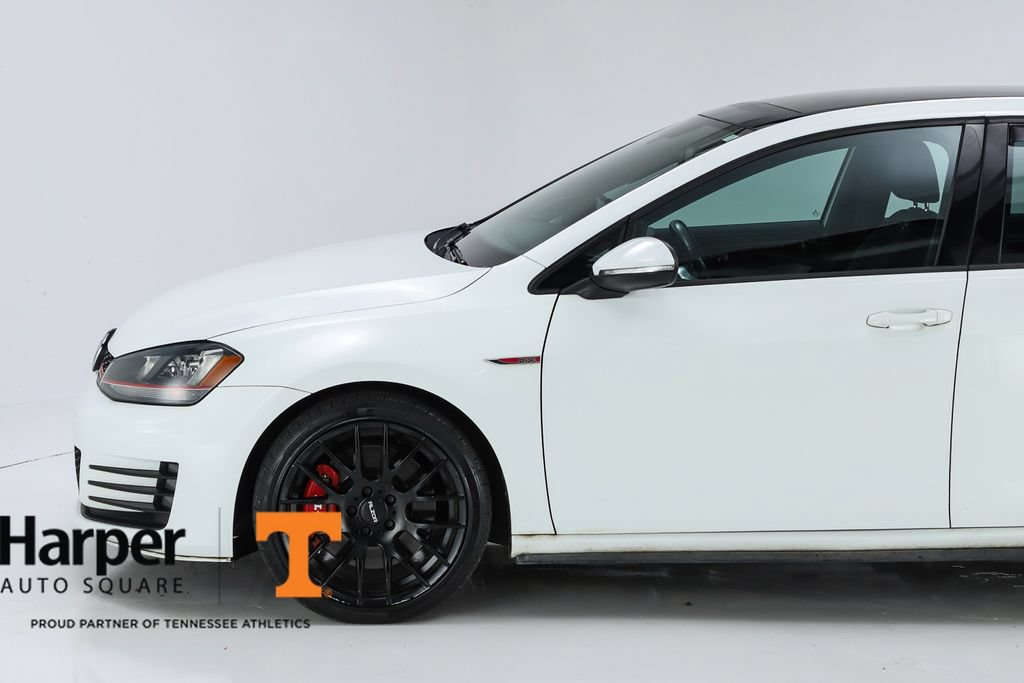 Used 2017 Volkswagen GTI SE FWD image 41