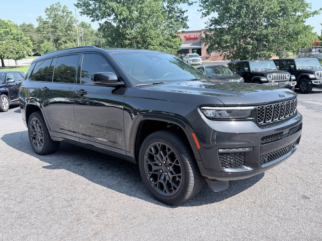 Used 2024 Jeep Grand Cherokee L Summit AWD/4WD image 2