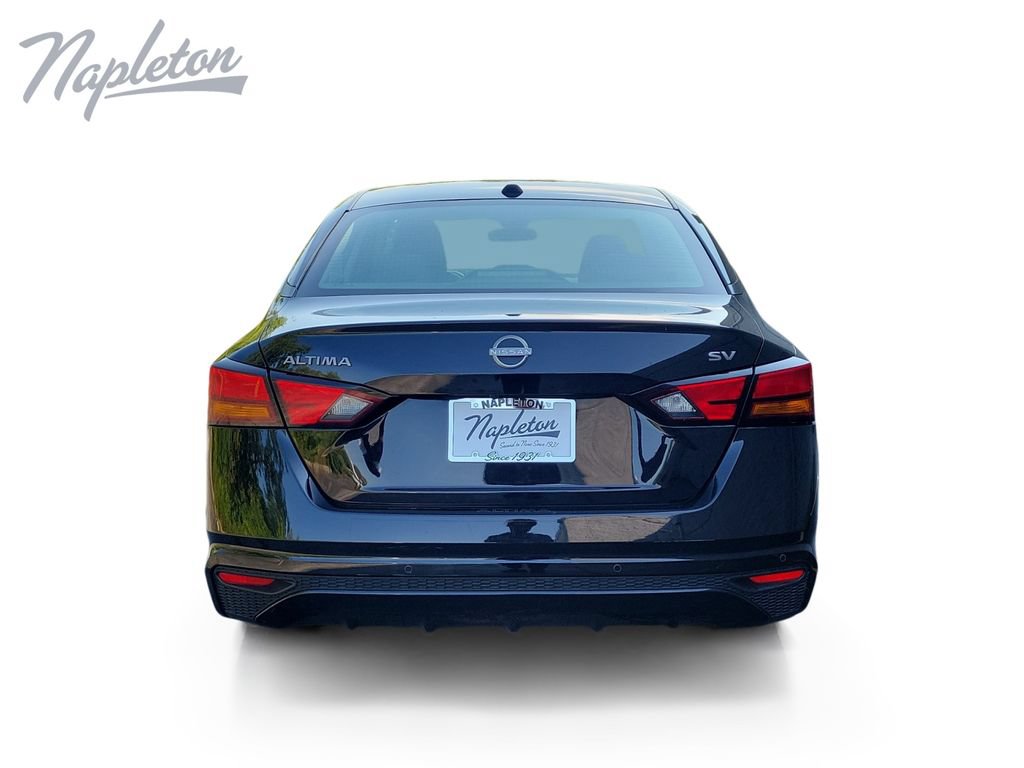 Used 2024 Nissan Altima 2.5 SV FWD image 4